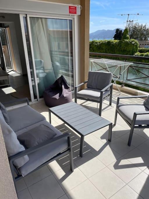 T2 Lumineux A Pied Terrasse Piscine *