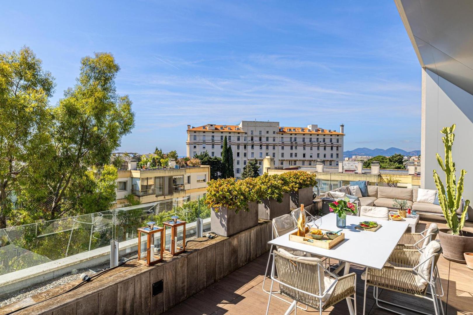 Penthouse Radieux Avec Terrasse Et Vue Magnifique * Cannes