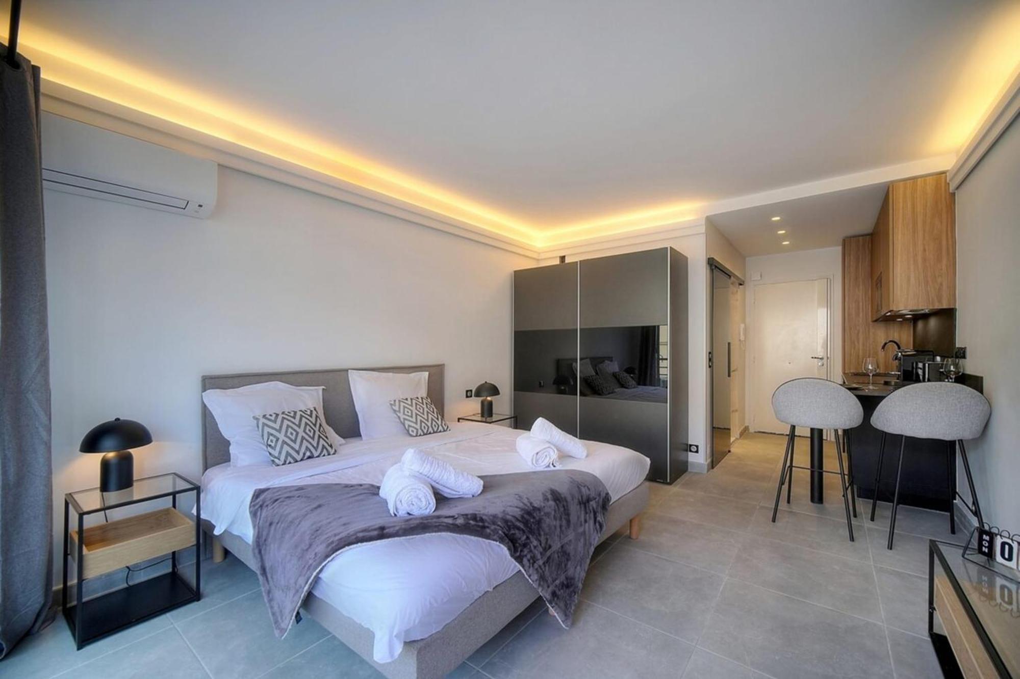 Luxury - Stunning With Terrace To Rent Grand