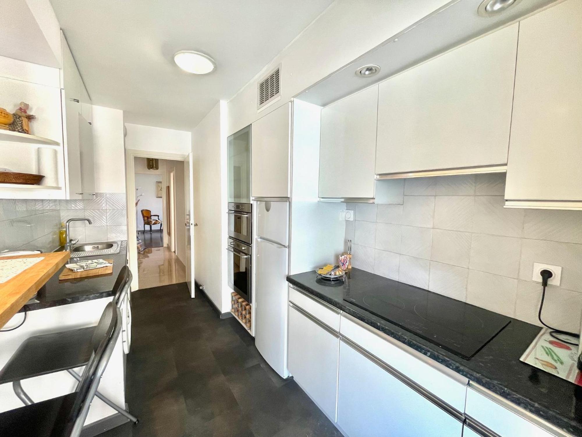 Center By Welcome To Apartment *