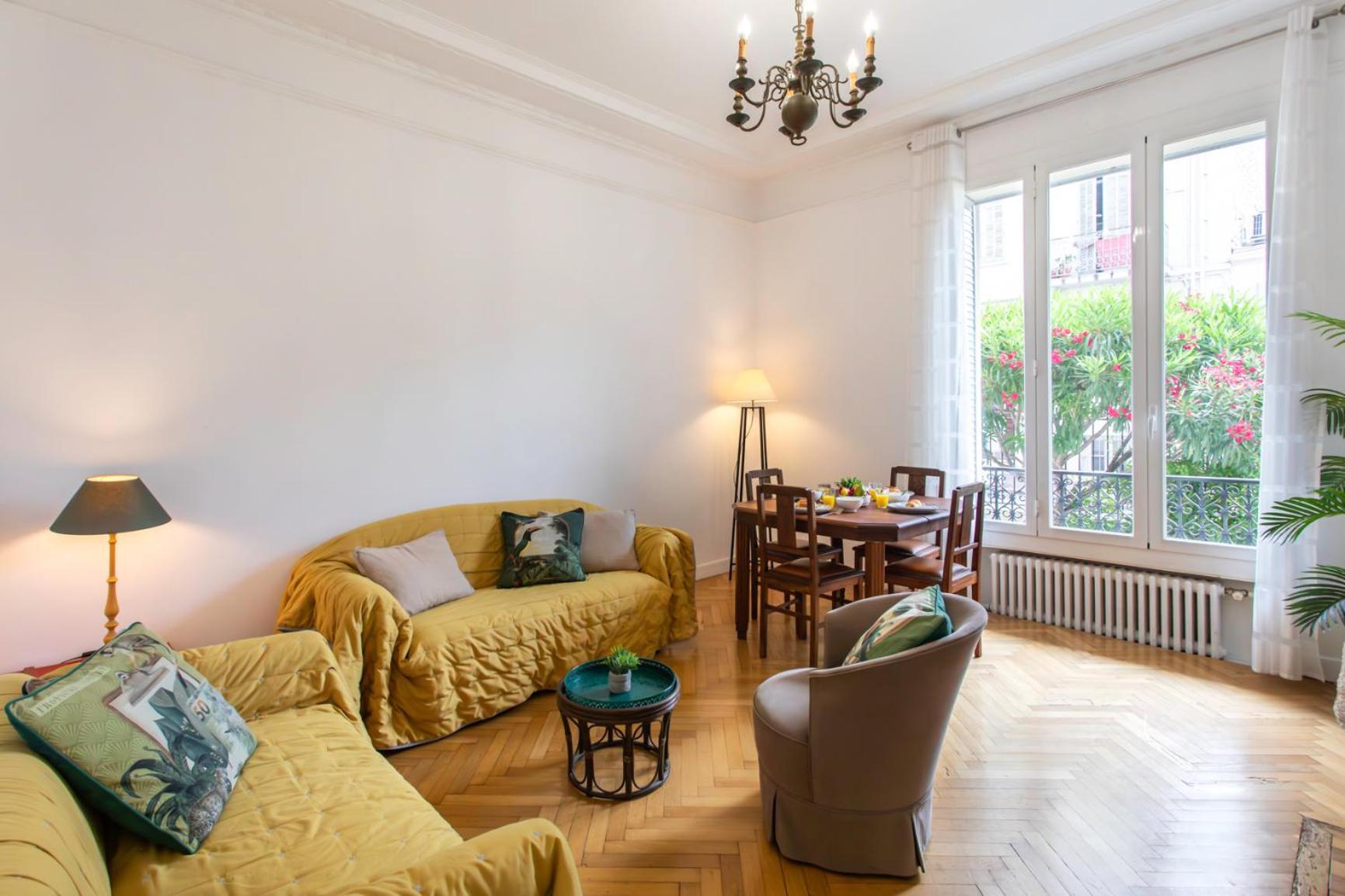 Holidays - Charmant, Authentique, 3 Chambres, Calme, Palais & Cannes