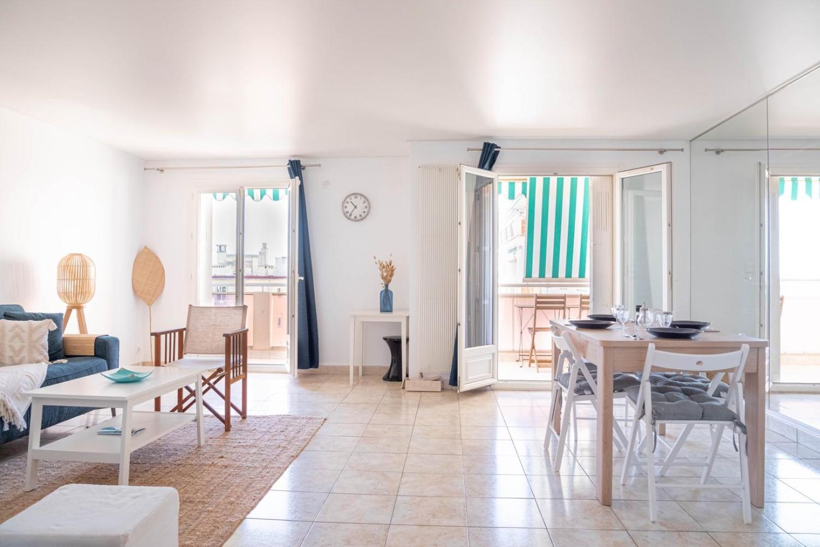 Apartment Elegance - Balcony & Quiet Near Shops Cannes