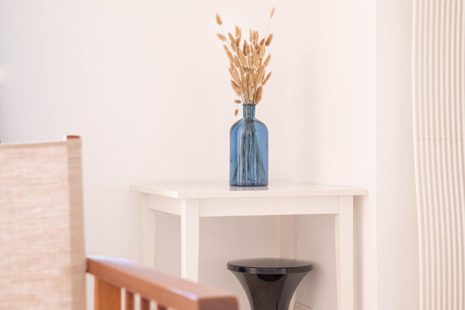 Elegance - Balcony & Quiet Near Shops Apartment