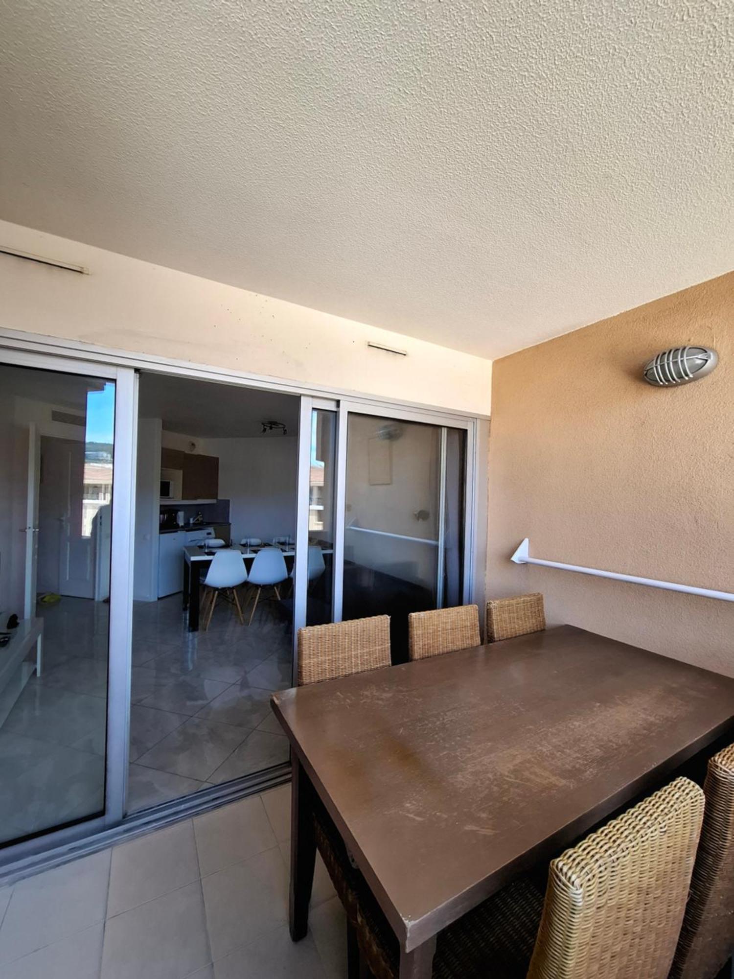 3 Pieces, Proche Et Apartment *