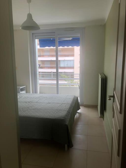 3 Piece A Apartment *