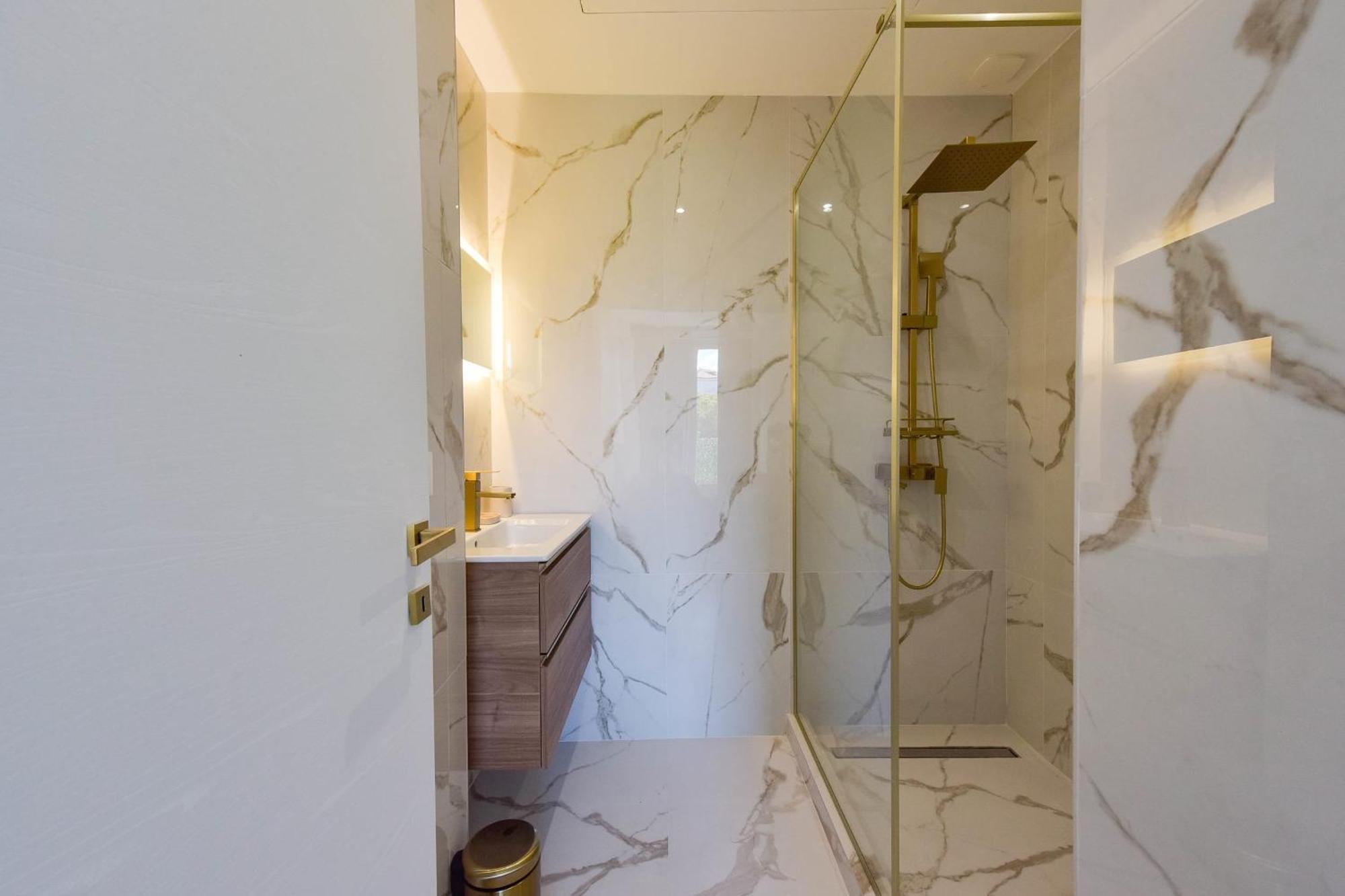 Rare Luxury 3-br Near The Croisette Apartment Cannes