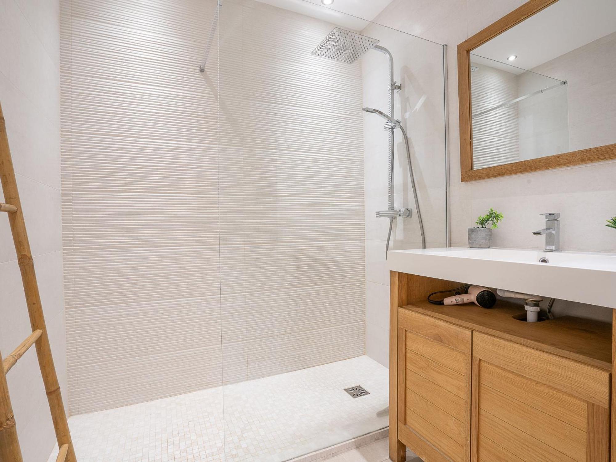 Les Aliscamps By Interhome Apartment
