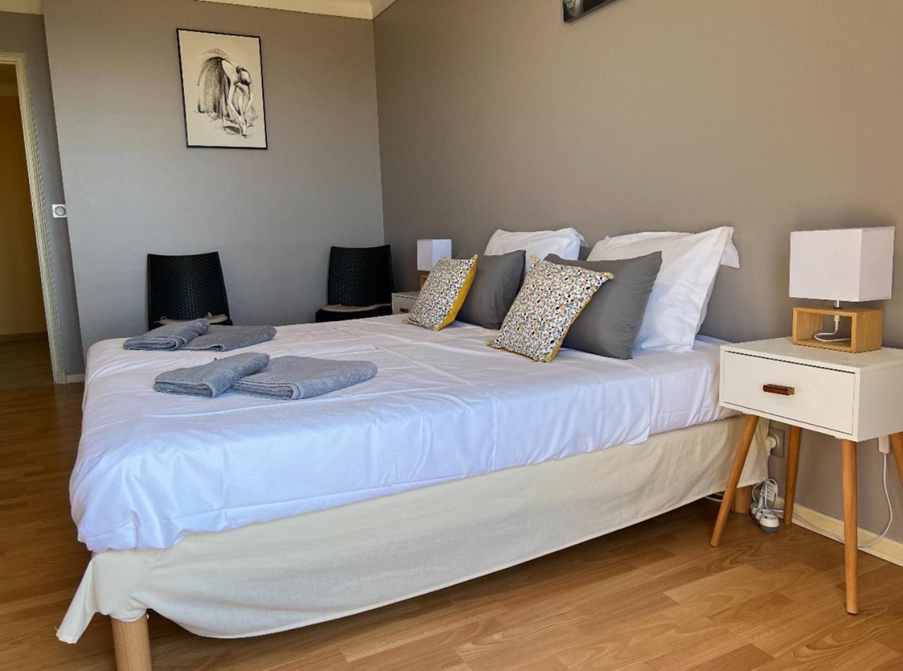 Charming Villa-appartement With A View On The Sea Of 95 M2 Apartment