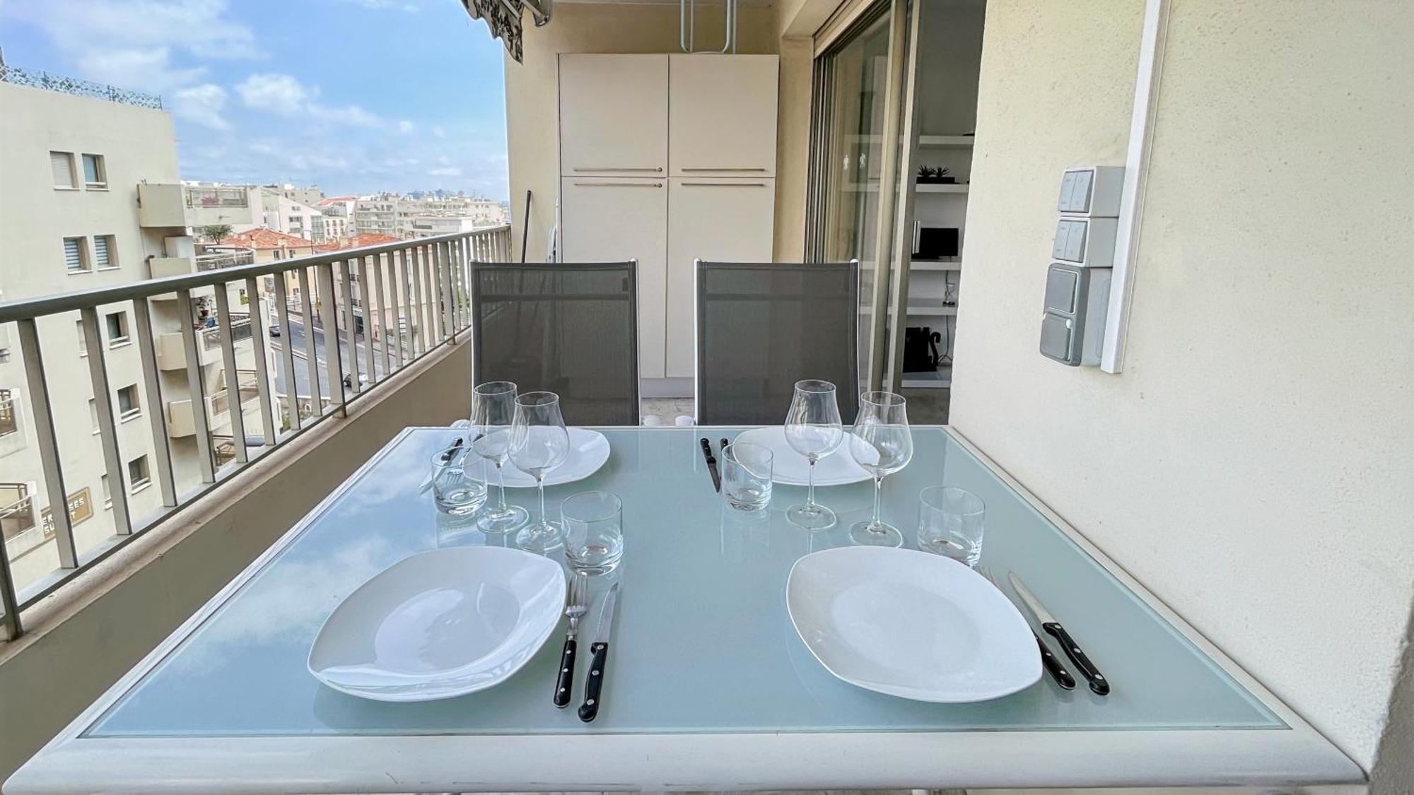 2 Modern, Terrace And Parking Apartment