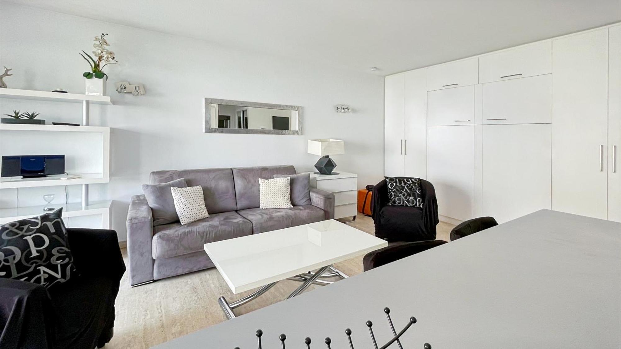 Apartment 2 Modern, Terrace And Parking *