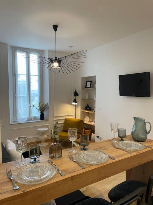 Centre Au Calme Avec Parking Prive Appartement