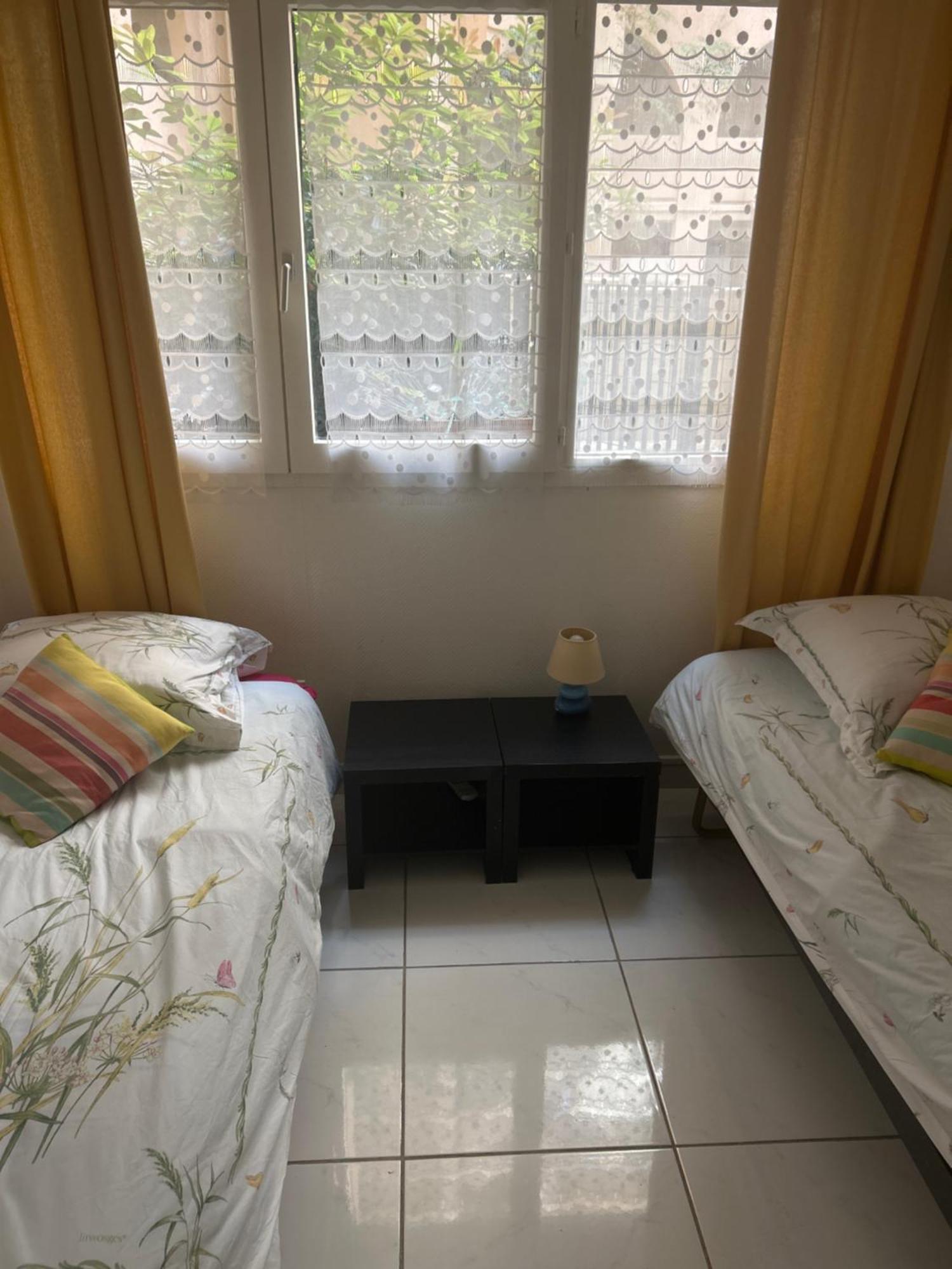Spacieux Climatise Piscines Apartment *