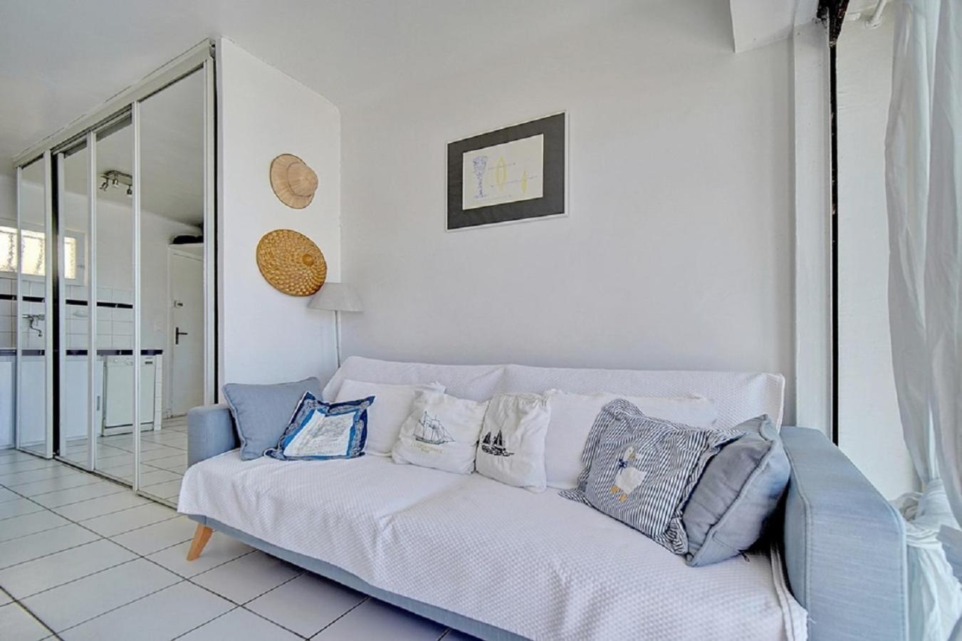 2 Pieces Avec Terrasse Vue L! A1b120 Apartment Cannes