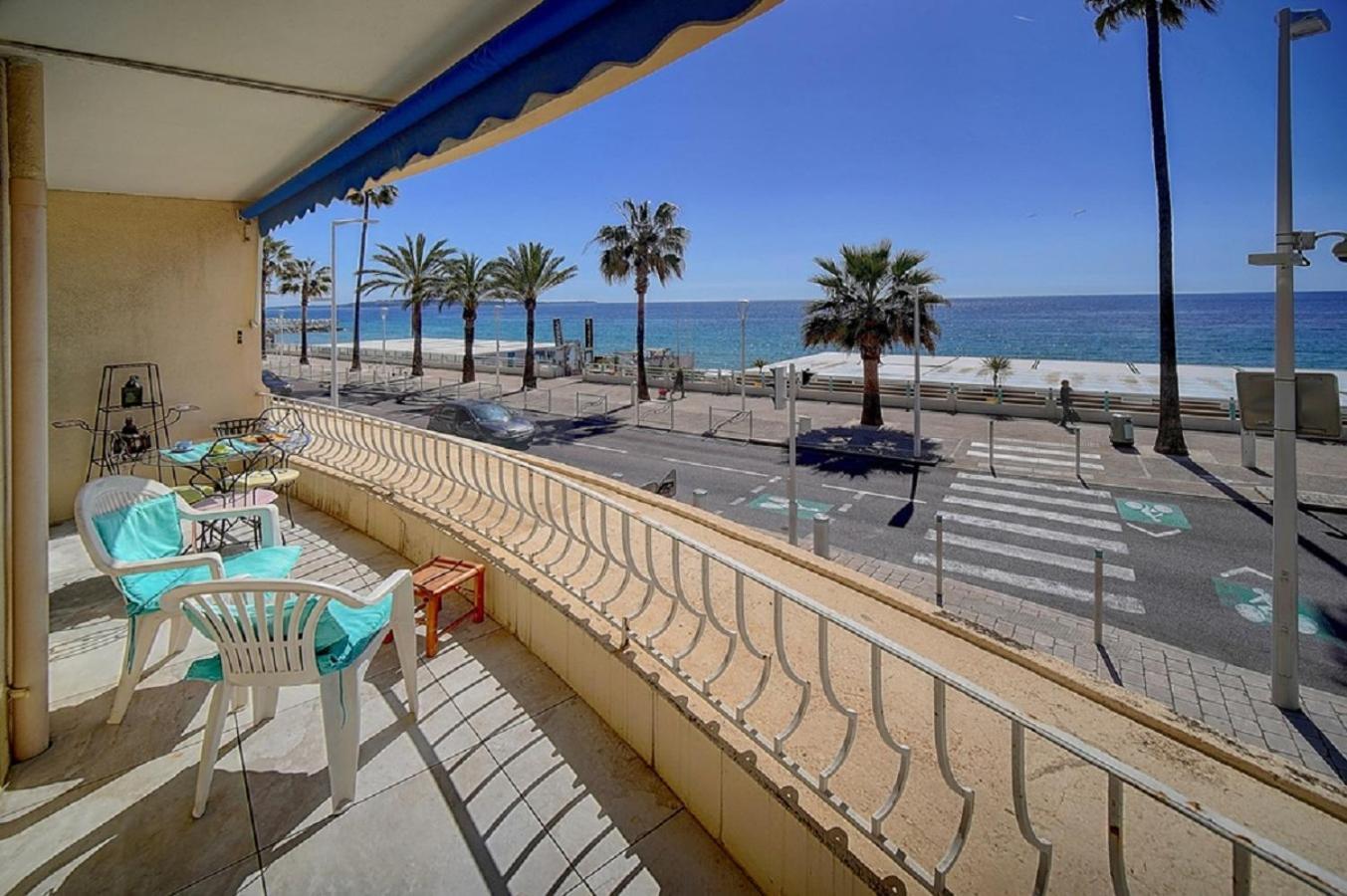 Apartment 2 Pieces Avec Terrasse Vue L! A1b120 Cannes