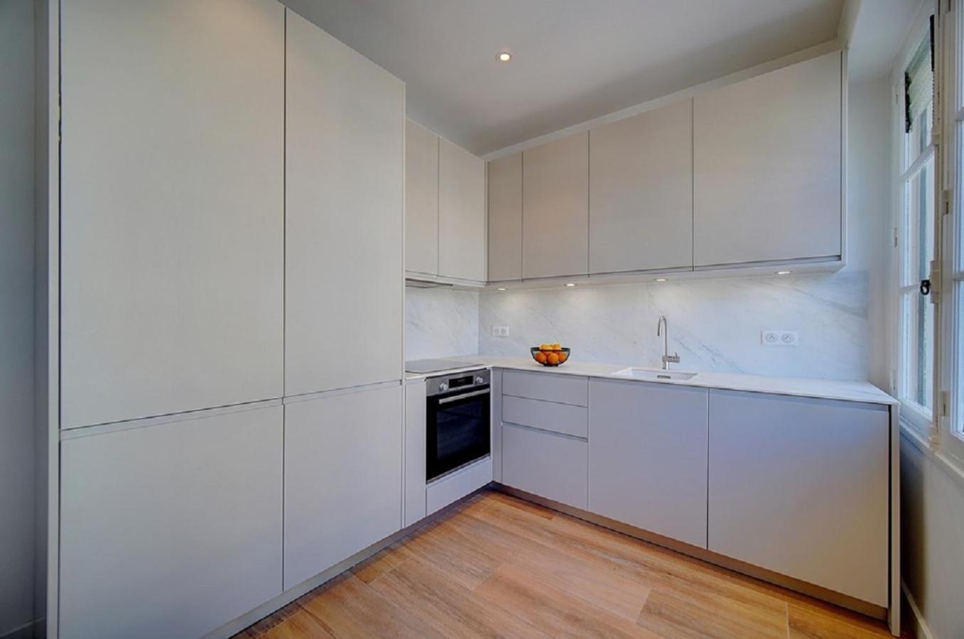 Magnifique 3 Pieces Renove Centre 'banane' Avec Veranda ! A2b88 Appartement