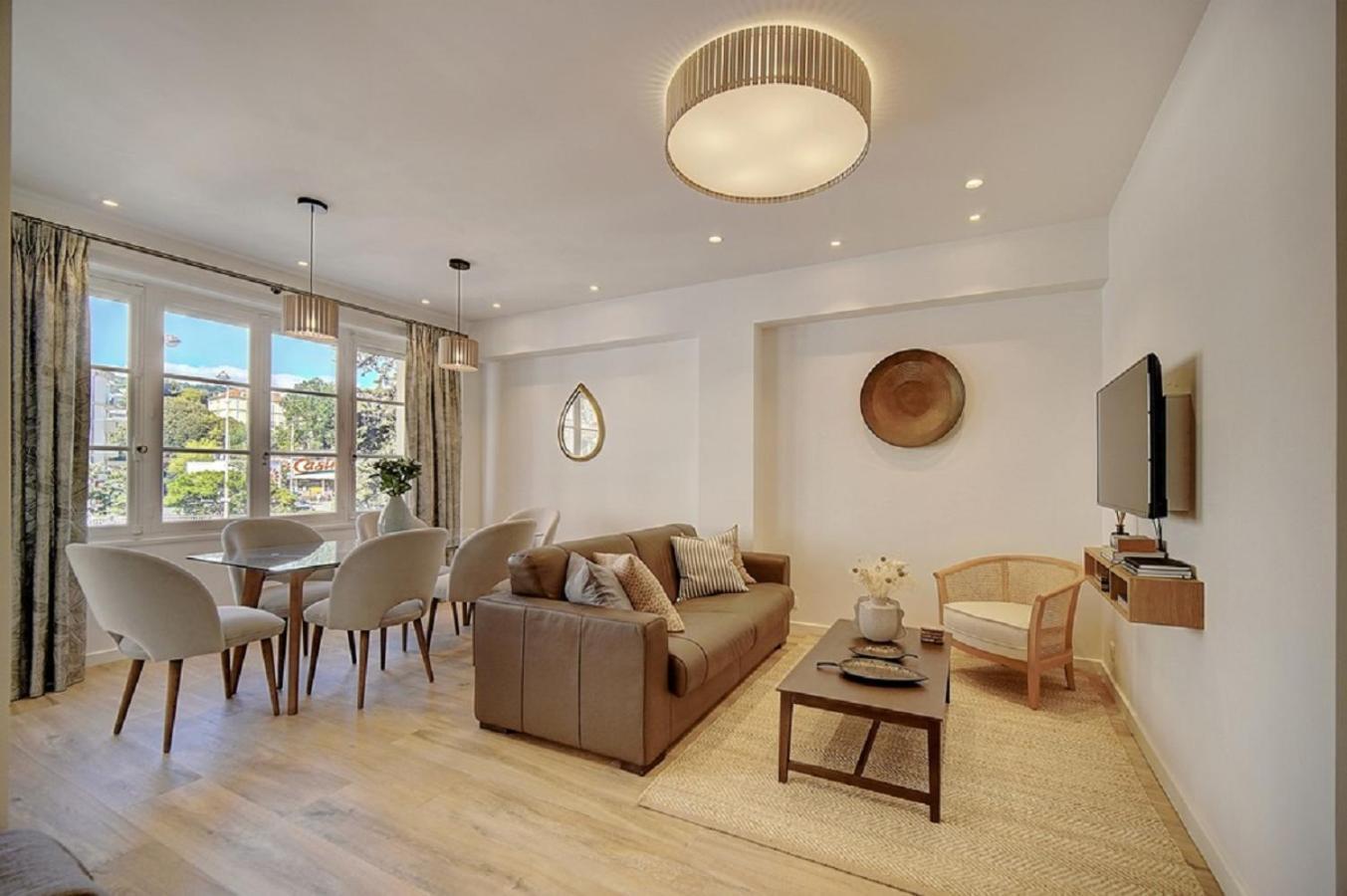 Magnifique 3 Pieces Renove Centre 'banane' Avec Veranda ! A2b88 Appartement