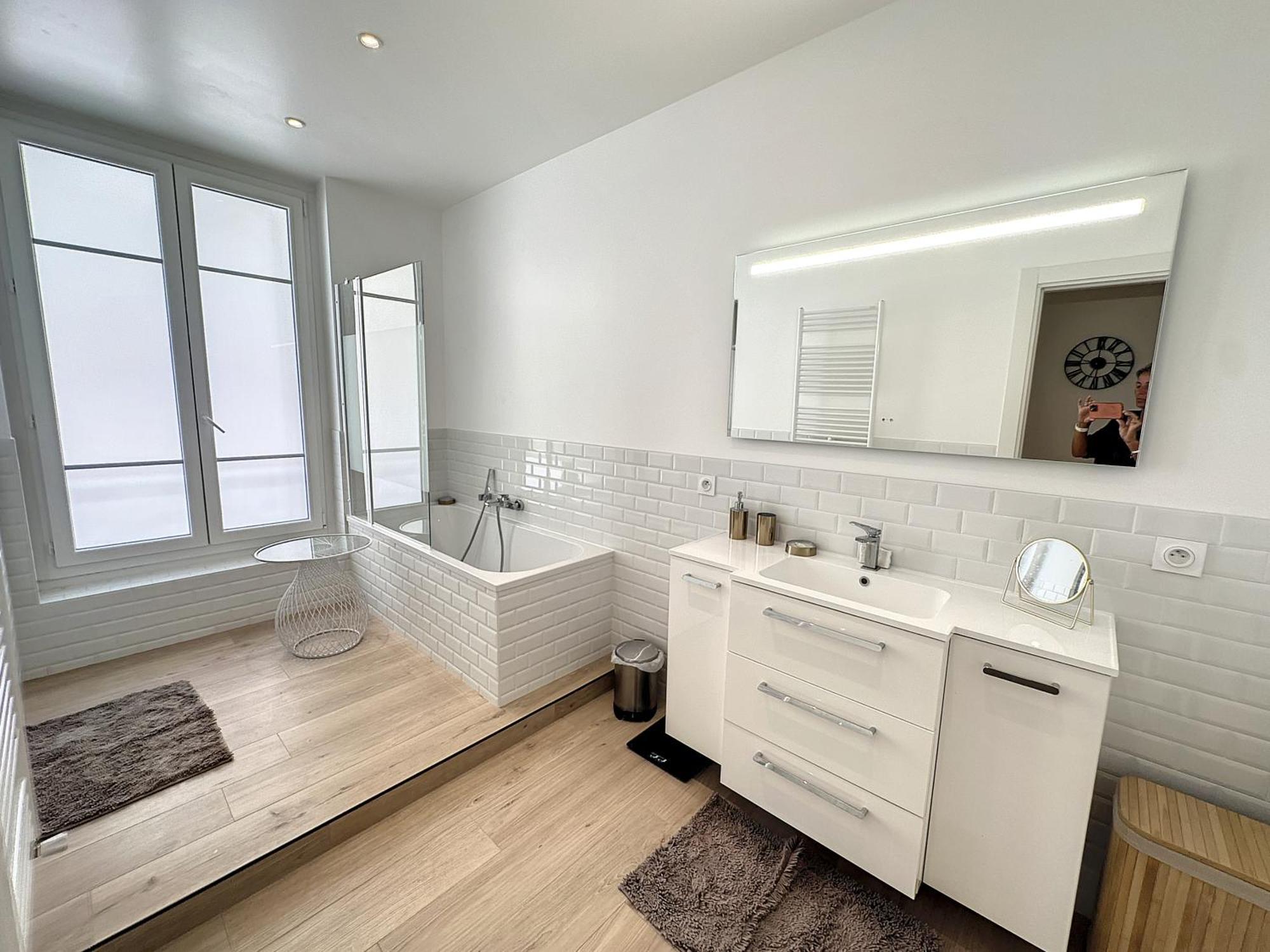 Pah1 - Tres Beau 2 Pieces Dans Rue Pietonne Cannes