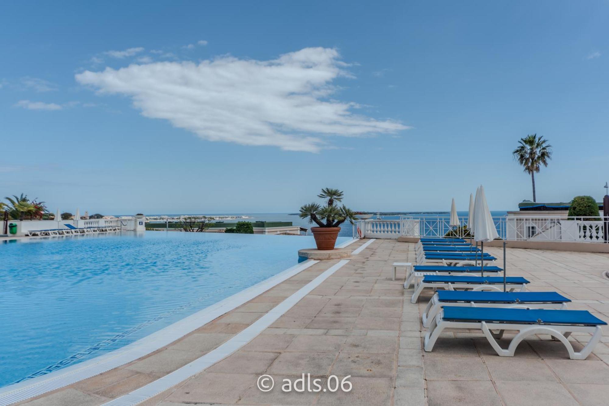 Un Studio De Charme Vue Mer & Piscine D'Exception * Cannes
