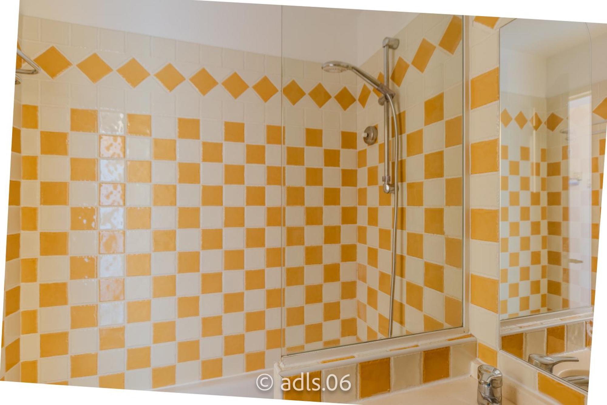 Appartement Studio Vue mer et Piscine Climatisation Wifi *