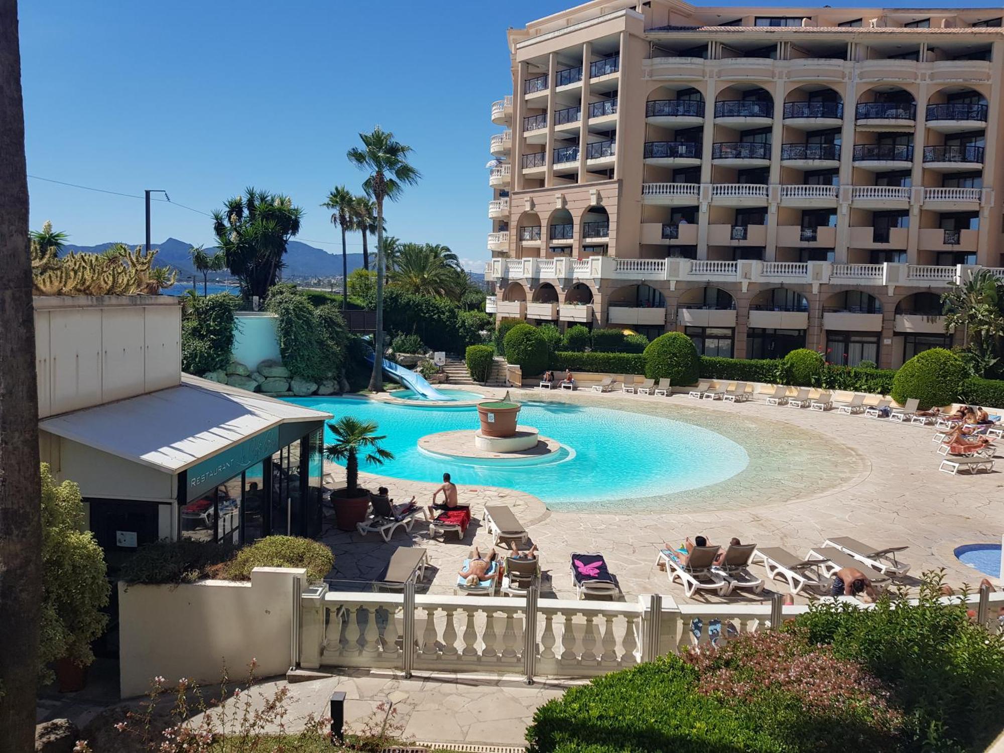 Magnifique T2 Climatisation - Grande Terrasse, Piscine Et Apercu