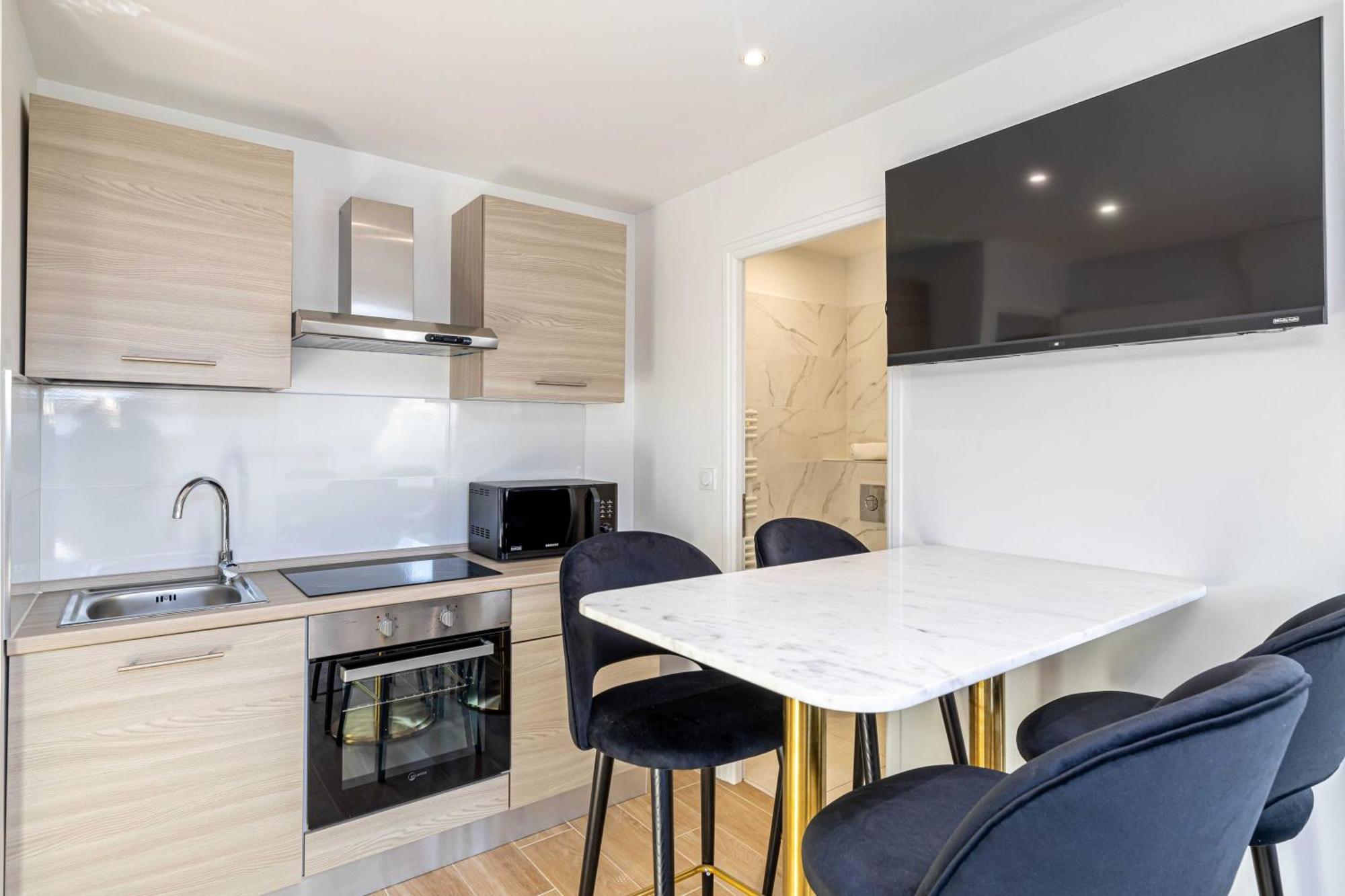 Renovated Cozy - Center - 2 Persons *