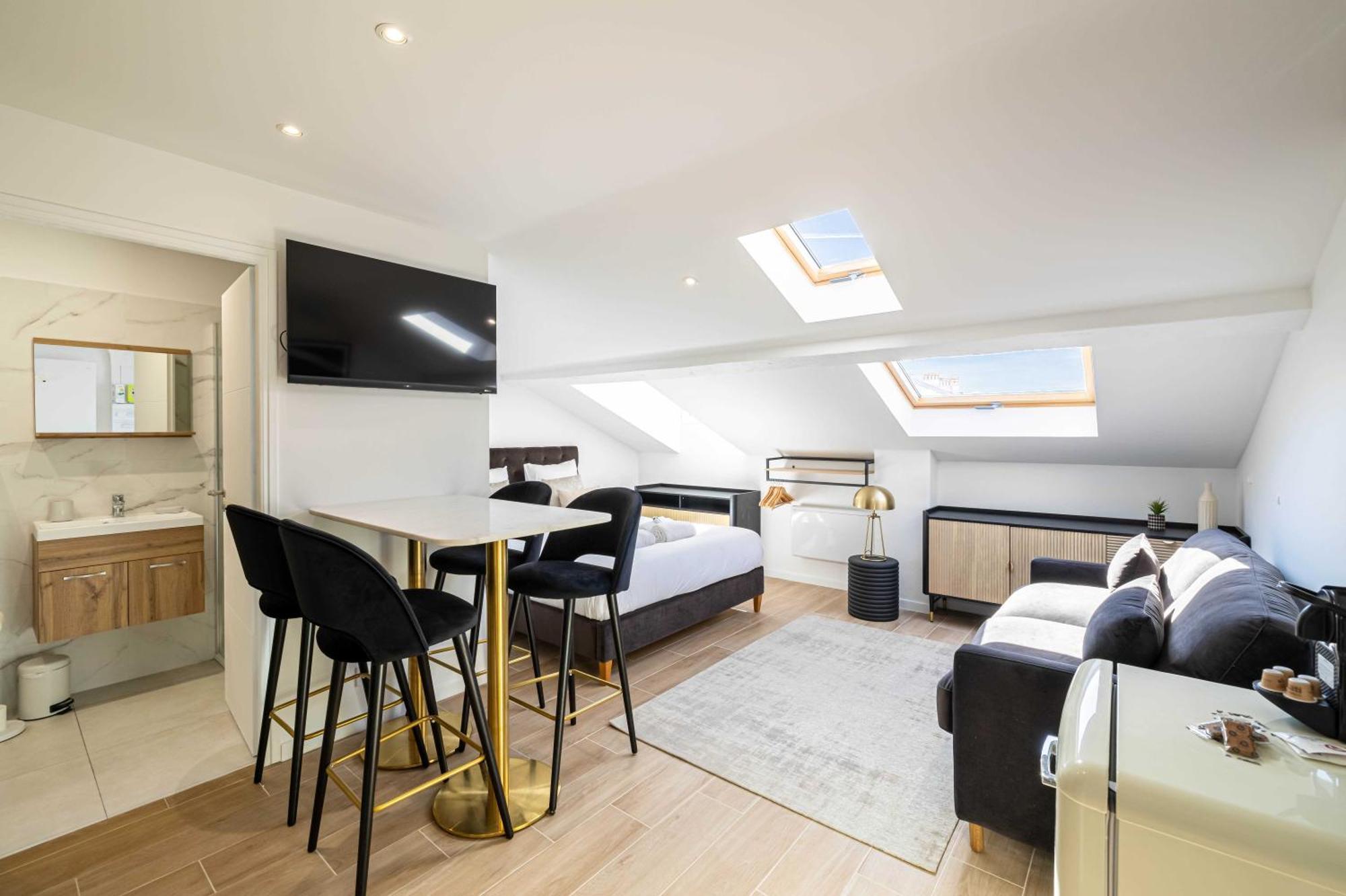 Renovated Cozy - Center - 2 Persons *
