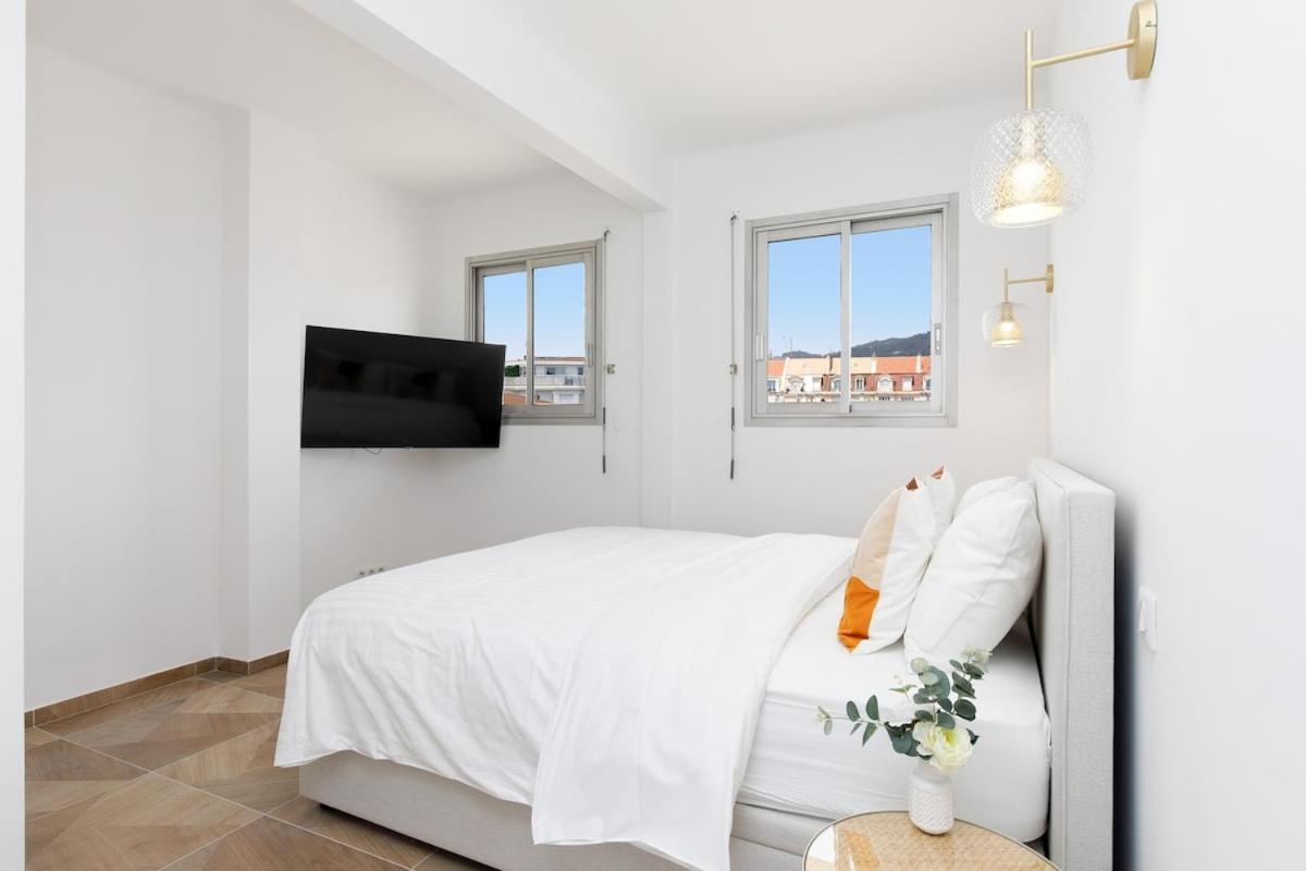 Carlton Area Lux 2 Beds 2 Baths *
