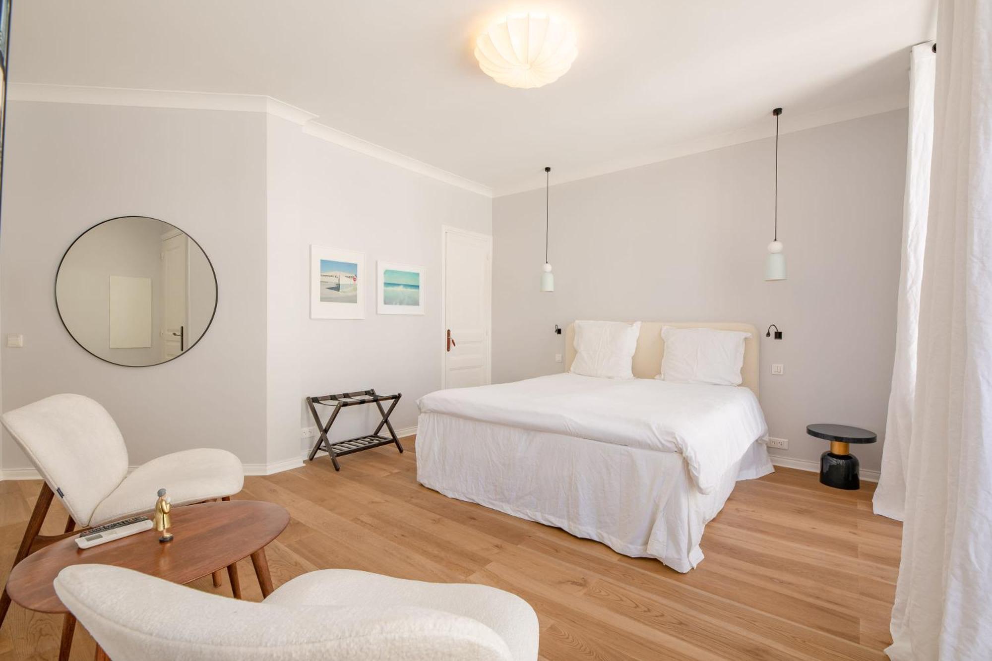Mini-hôtel La Guitare 31 - Nice, Modern Studio In Center Of Cannes, Right Behind Grand