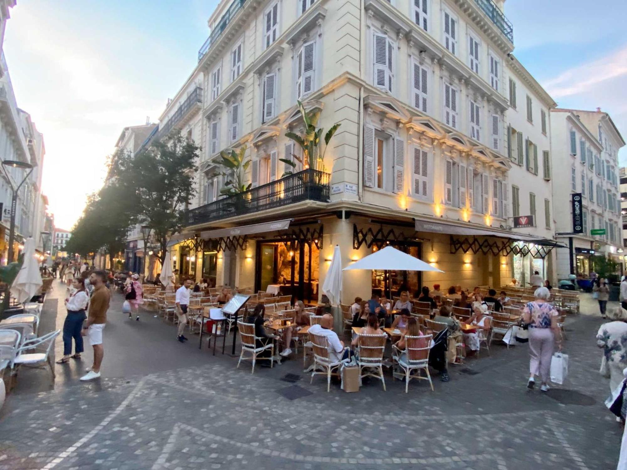 Luxury Family 2br - Prime Location, Walk To & Shopping, Sunny Balcony - Totolulu Hoche * Cannes