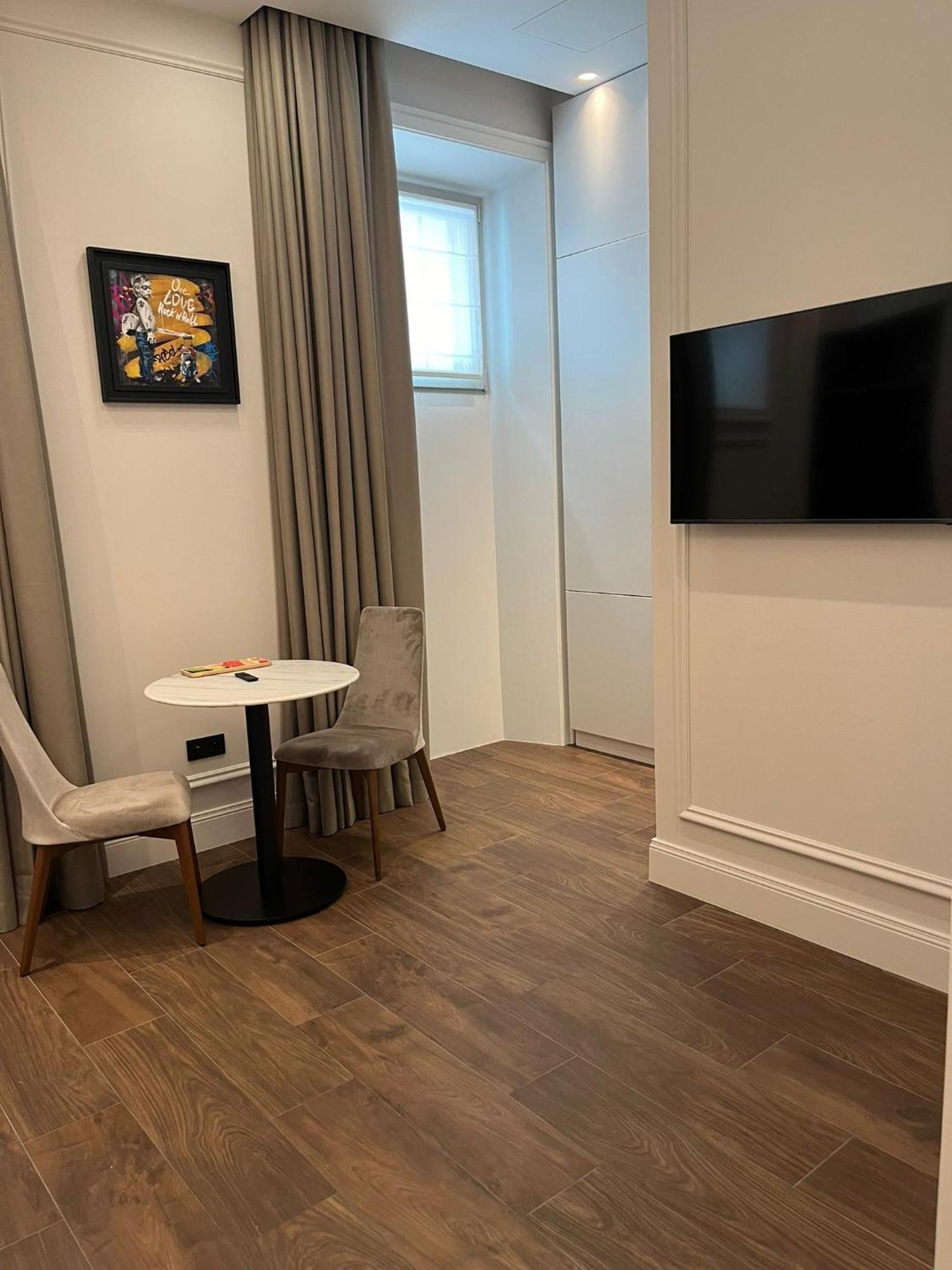 Apartment In The Heart Of