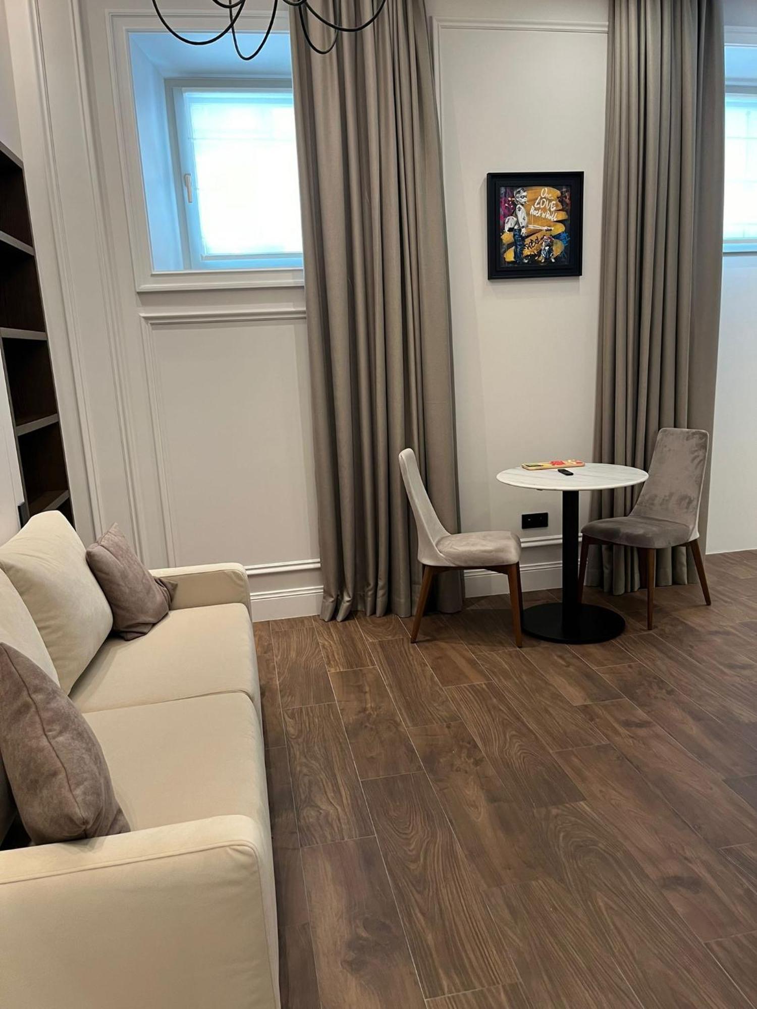 Apartment In The Heart Of Cannes