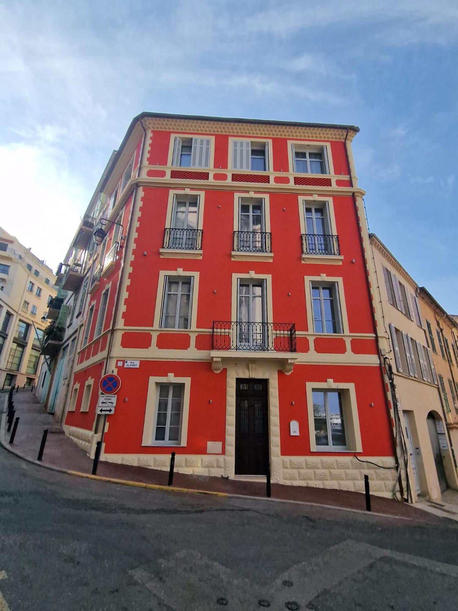 In The Heart Of Apartment Cannes