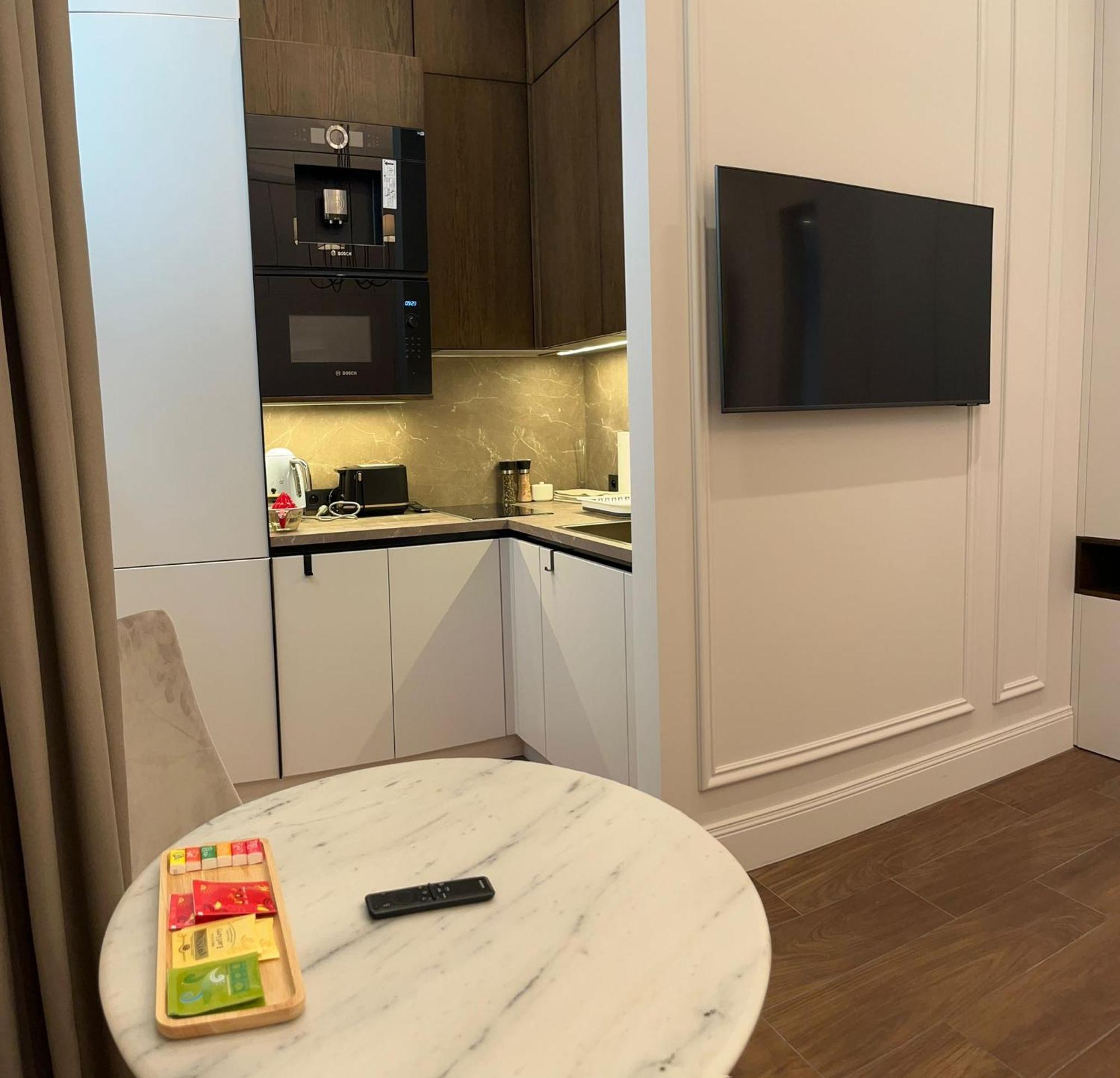 Apartment In The Heart Of *