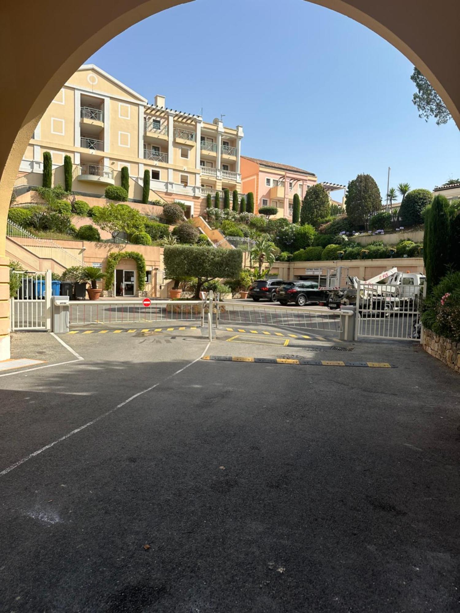Francia Piscine Tennis A 500m Des Plages De *