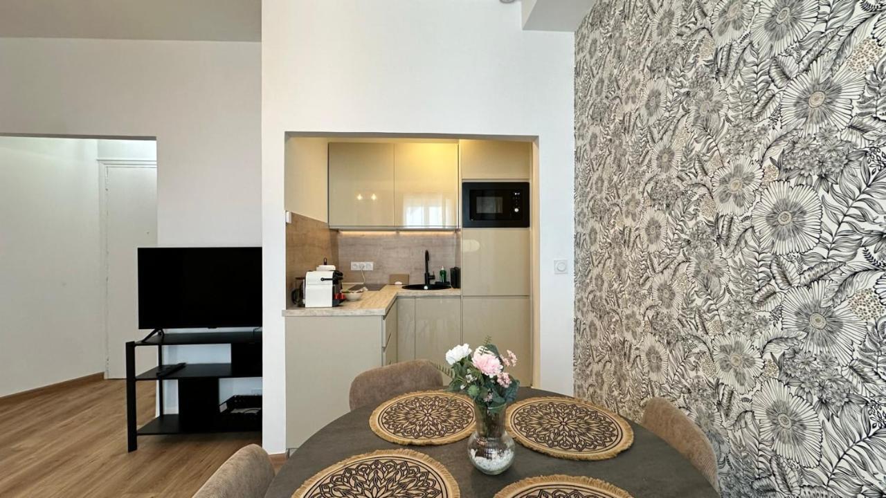 Appartement A006 Superbe Dans Le Carre D'or-cannes *