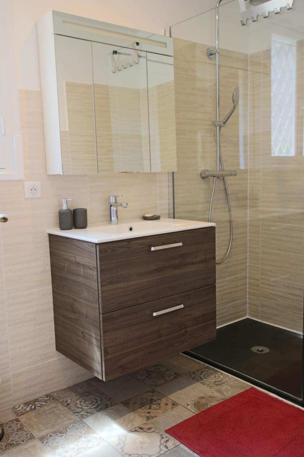 Air-conditioned Of 90 M2 Only 200 Meters Away From The Croisette Apartment