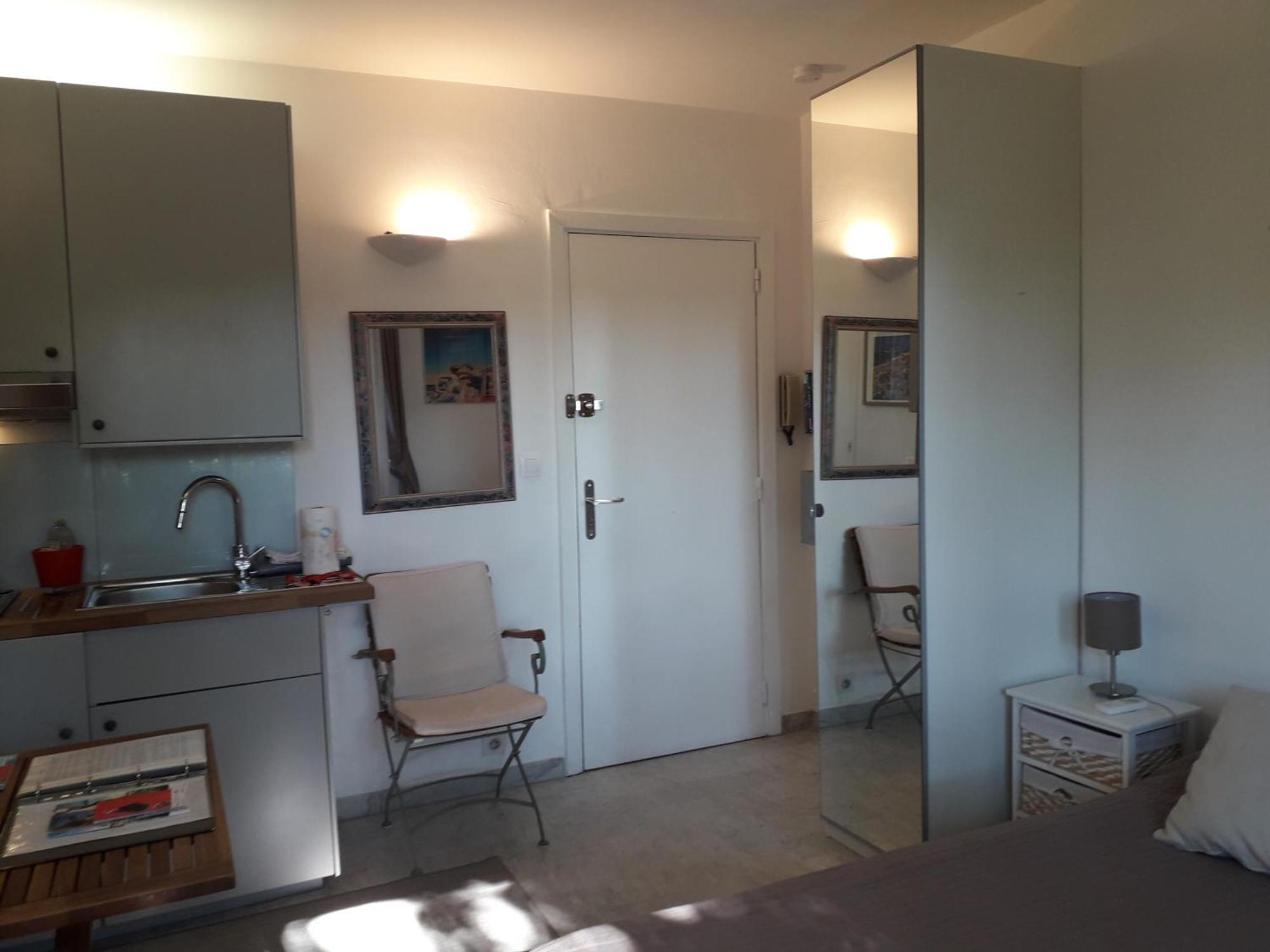Apartamento Air Conditionne Et Bon Wifi