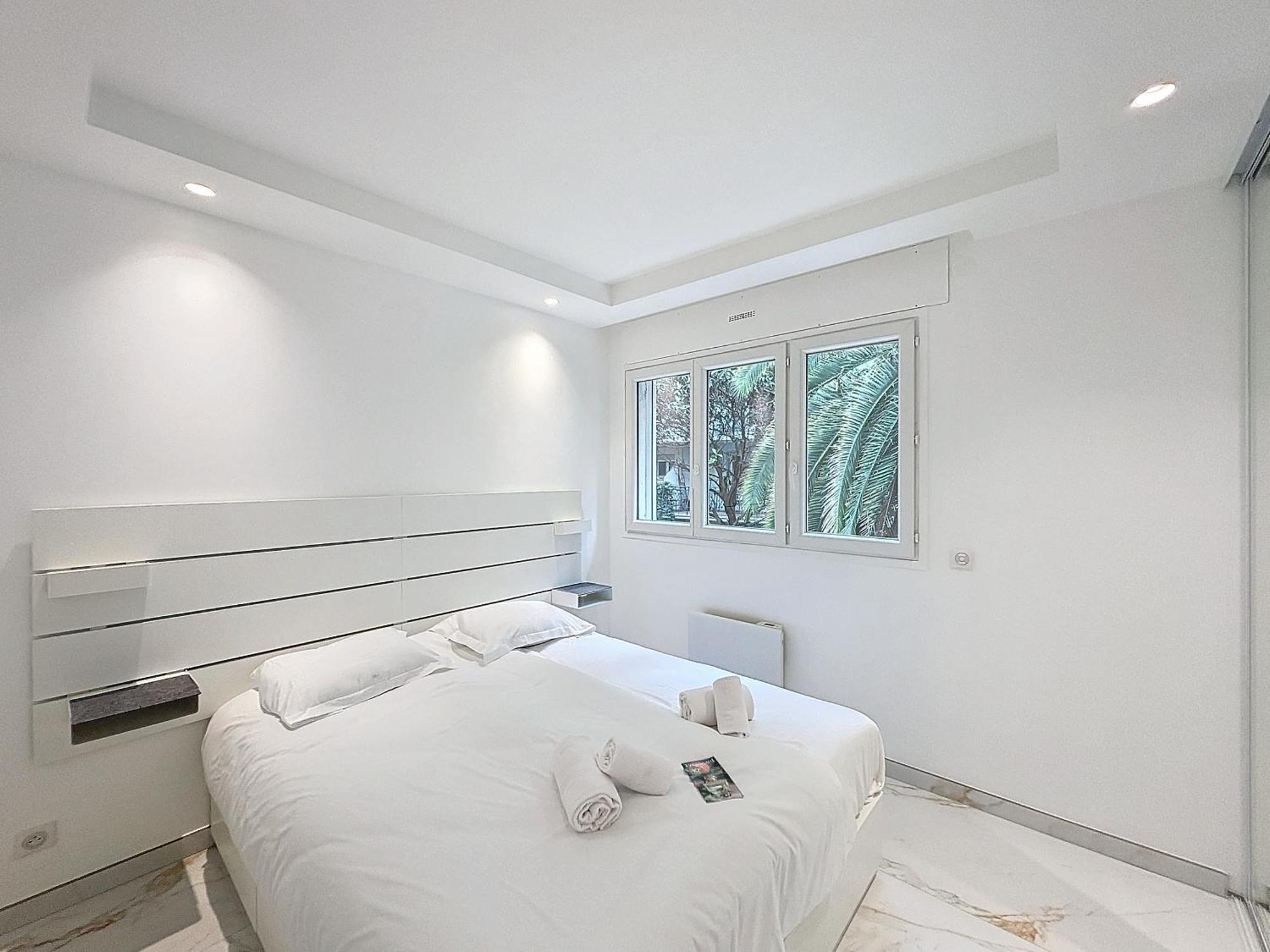 Lacour Apartment