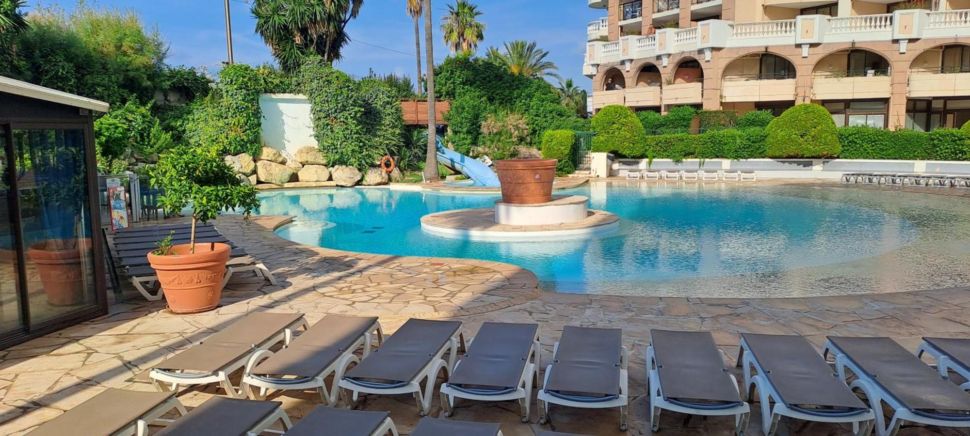 Apartment Spacieux Climatise Piscines *