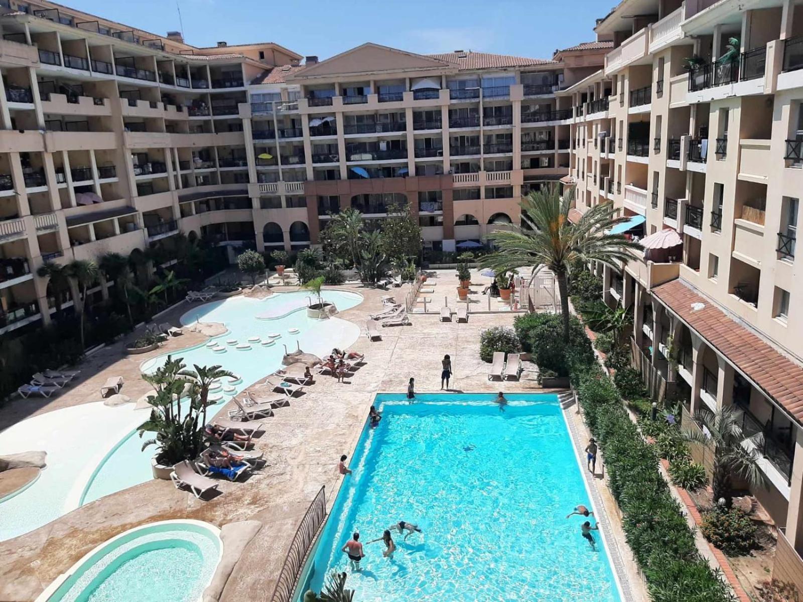 Appartement Palm Azur Climatise, Wifi, Piscine, Parking