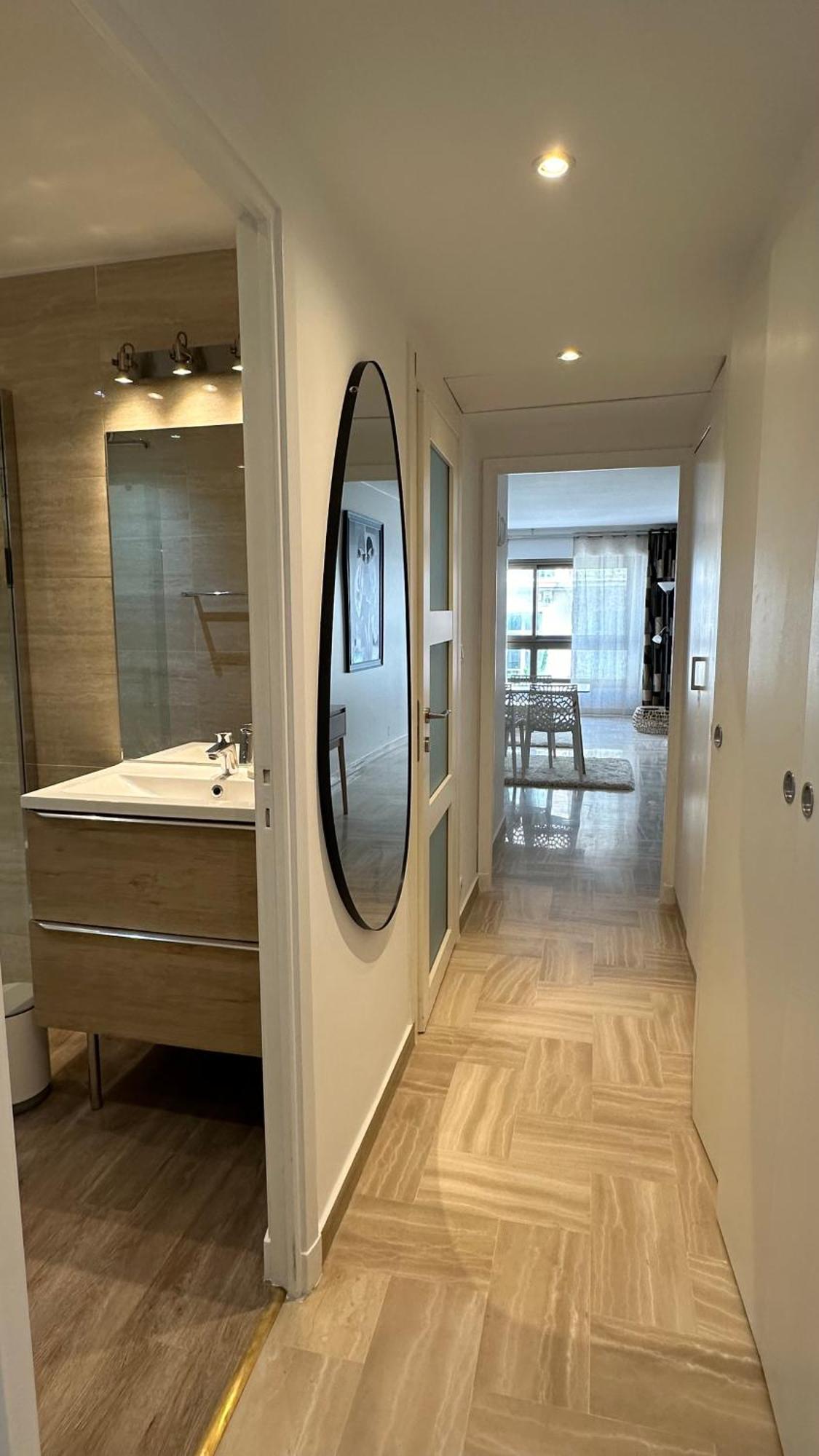 Gray D'albion Croisette, 4 Personnes
