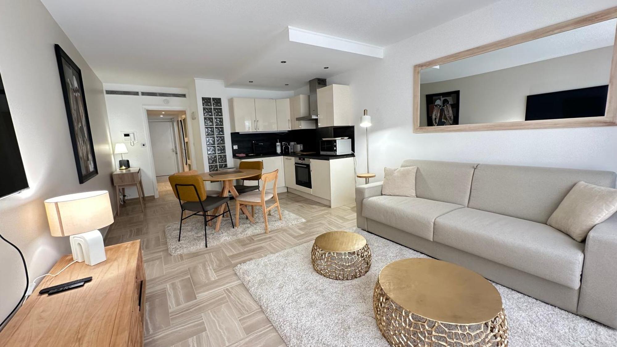 Appartement Gray D'albion Croisette, 4 Personnes *