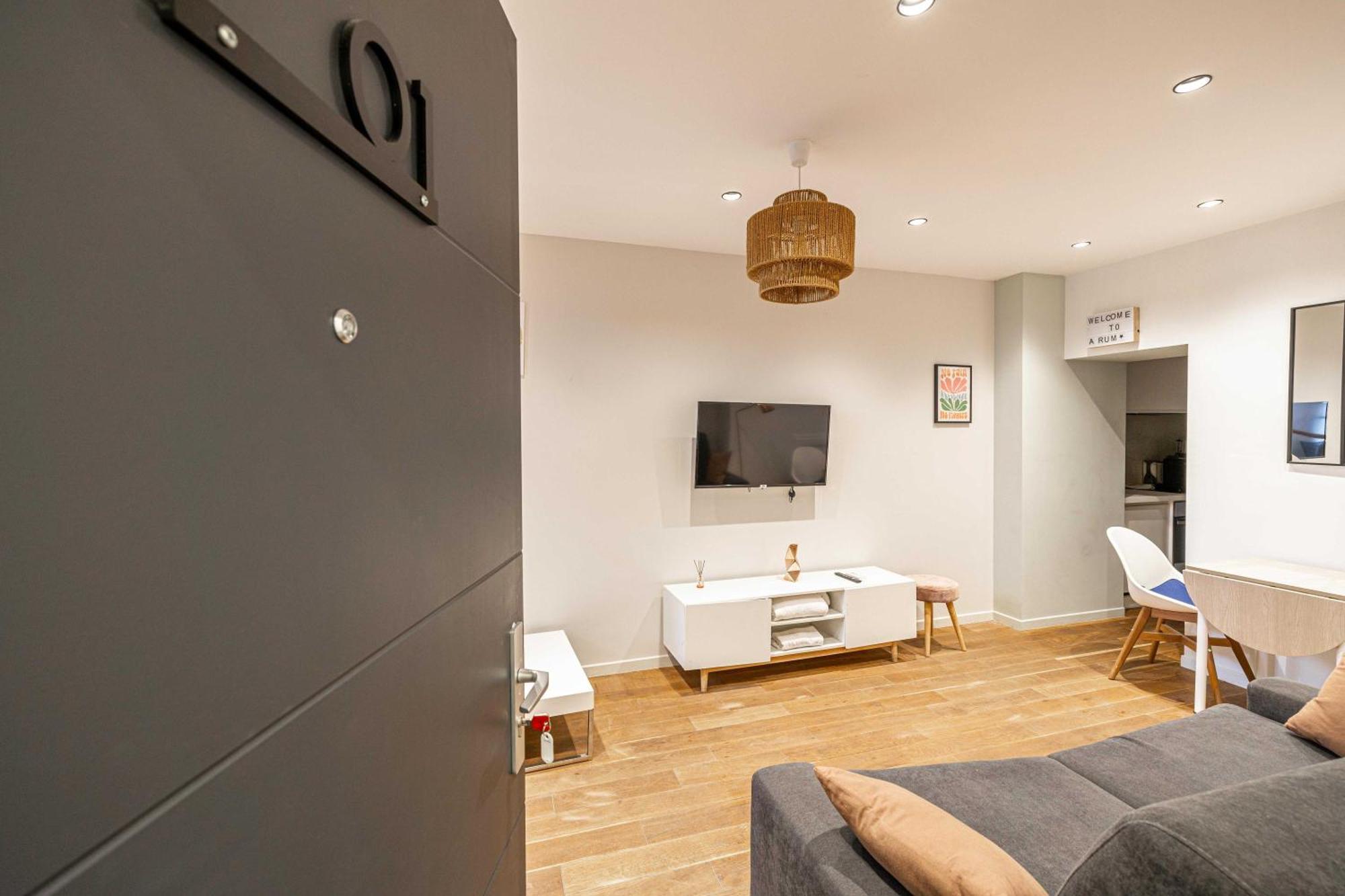 Cozy Renovated Studio - Meynadier *