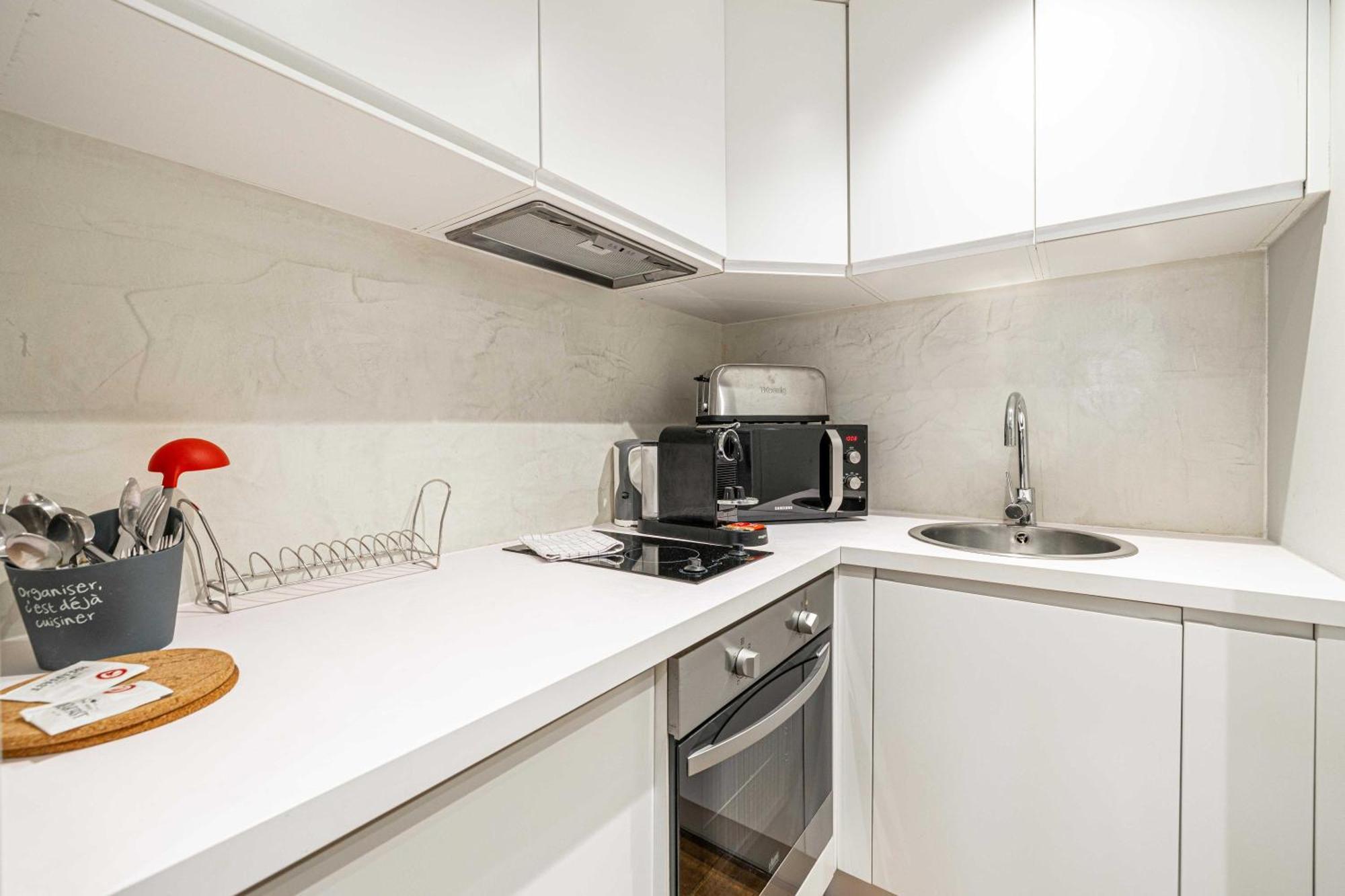 Cozy Renovated Studio - Meynadier Apartment *