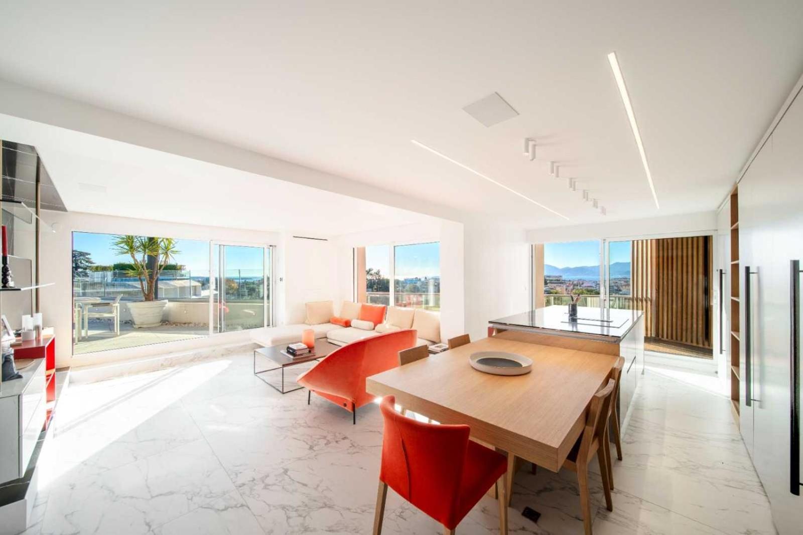 Sumptuous Terrace - - Sea View Apartment