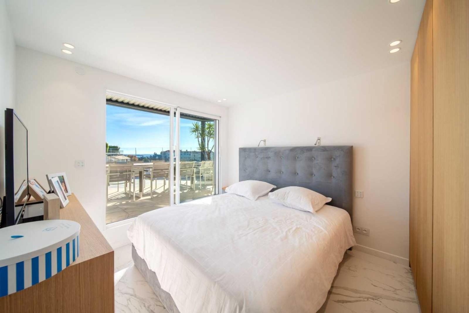 Sumptuous Terrace - - Sea View