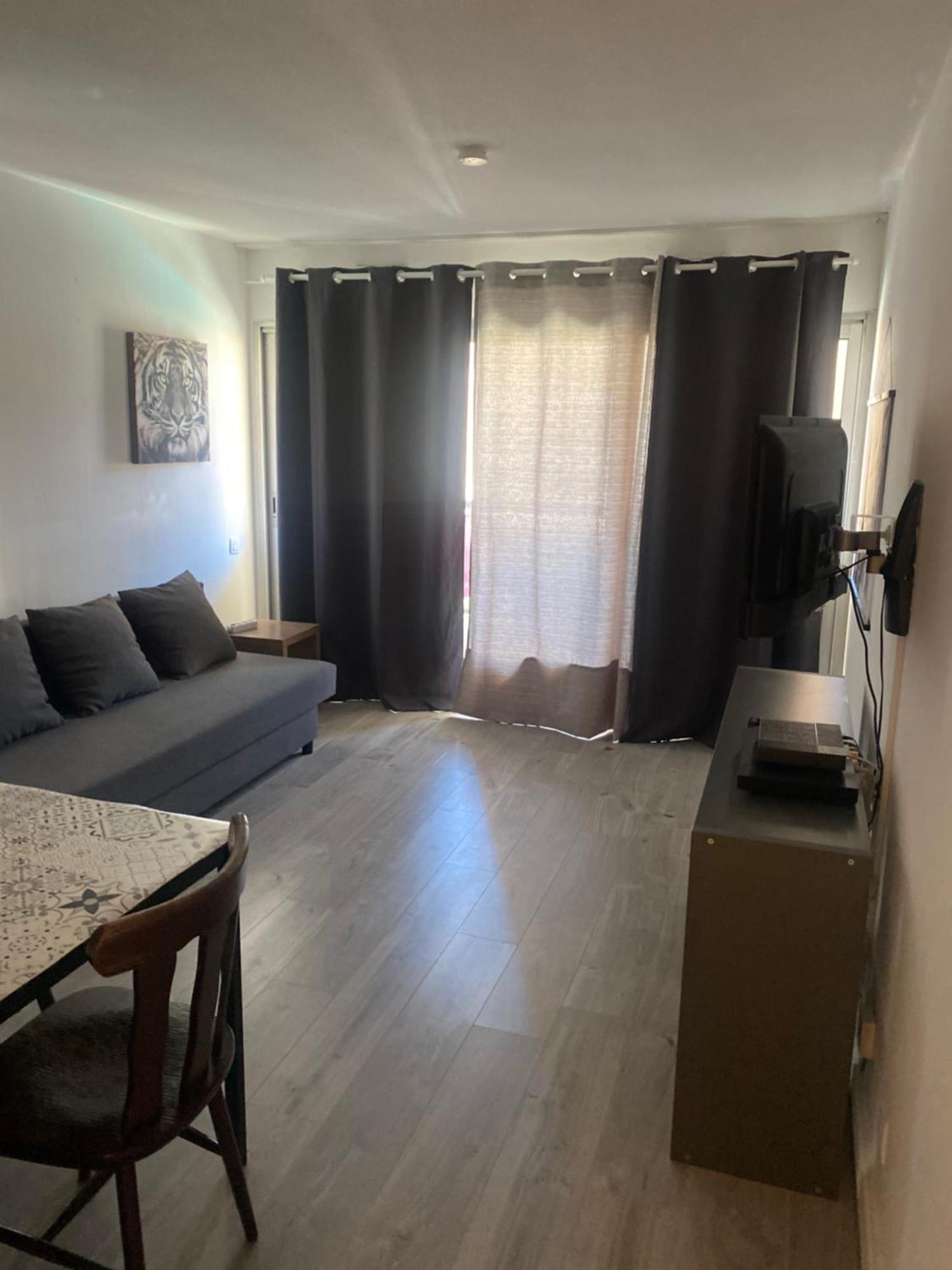 Apartment Appart. Piscine 4 Pers. A 150m