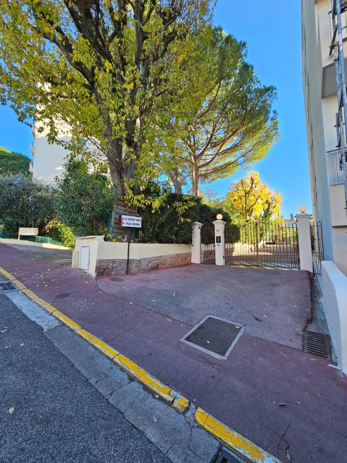 Centre De Apartment Cannes