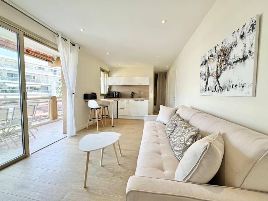 Le Palm Beach, Clim ,parking, Neuf Apartment *