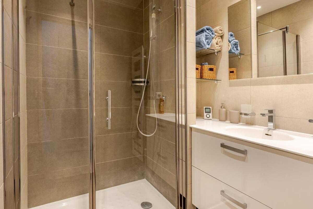 Appartement Magnifique 2 Pieces Avec Balcon Proche Martinez Et Croisette Cannes